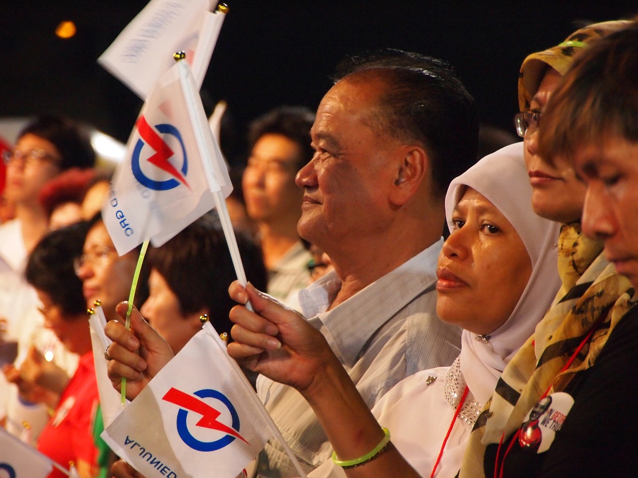 人民的民義直播人民的民義直播，揭示真實，傳遞力量